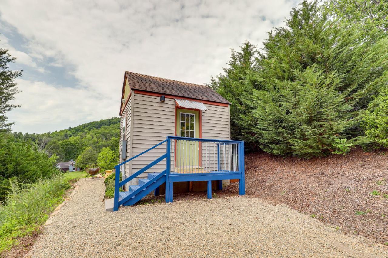 Apartment Ideally Located Tiny With Fire Pit *